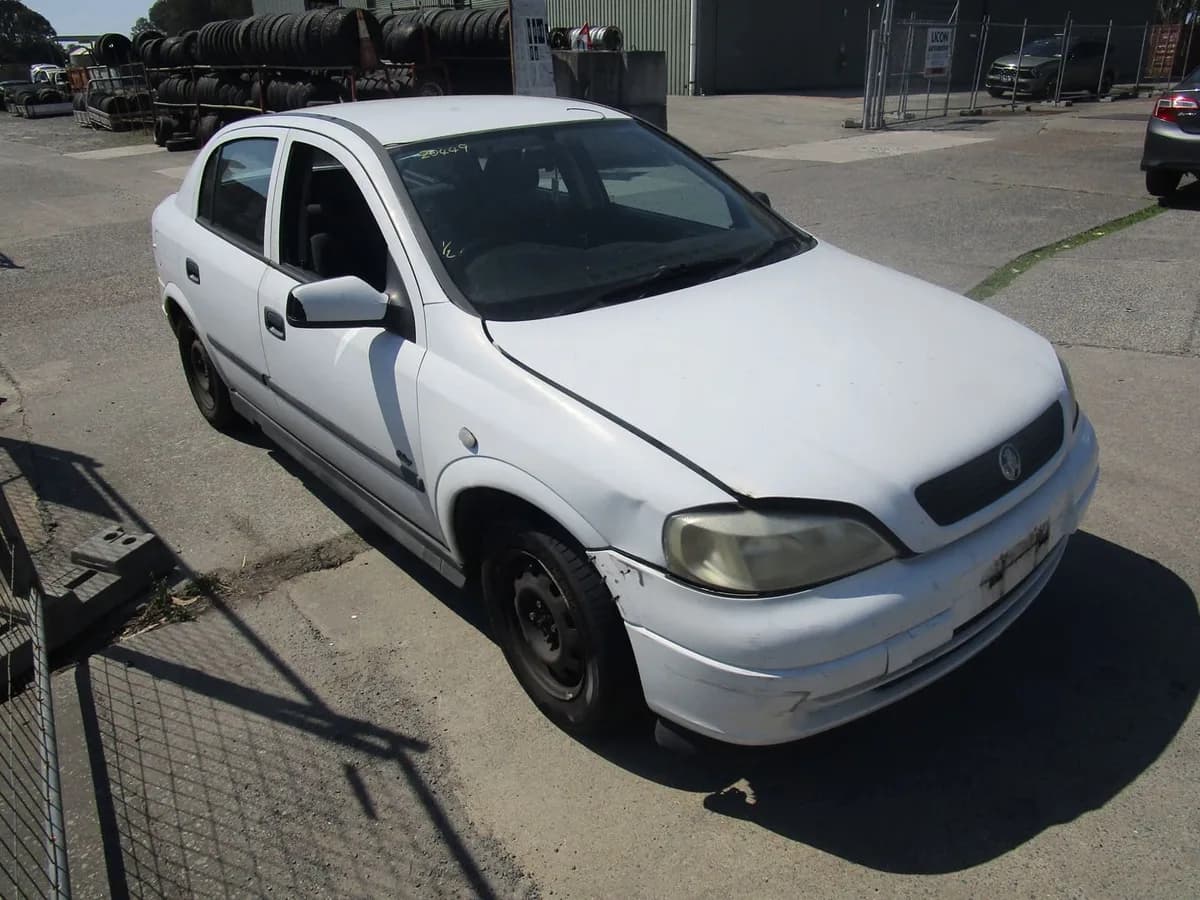 2001 Holden Astra at Tingalpa