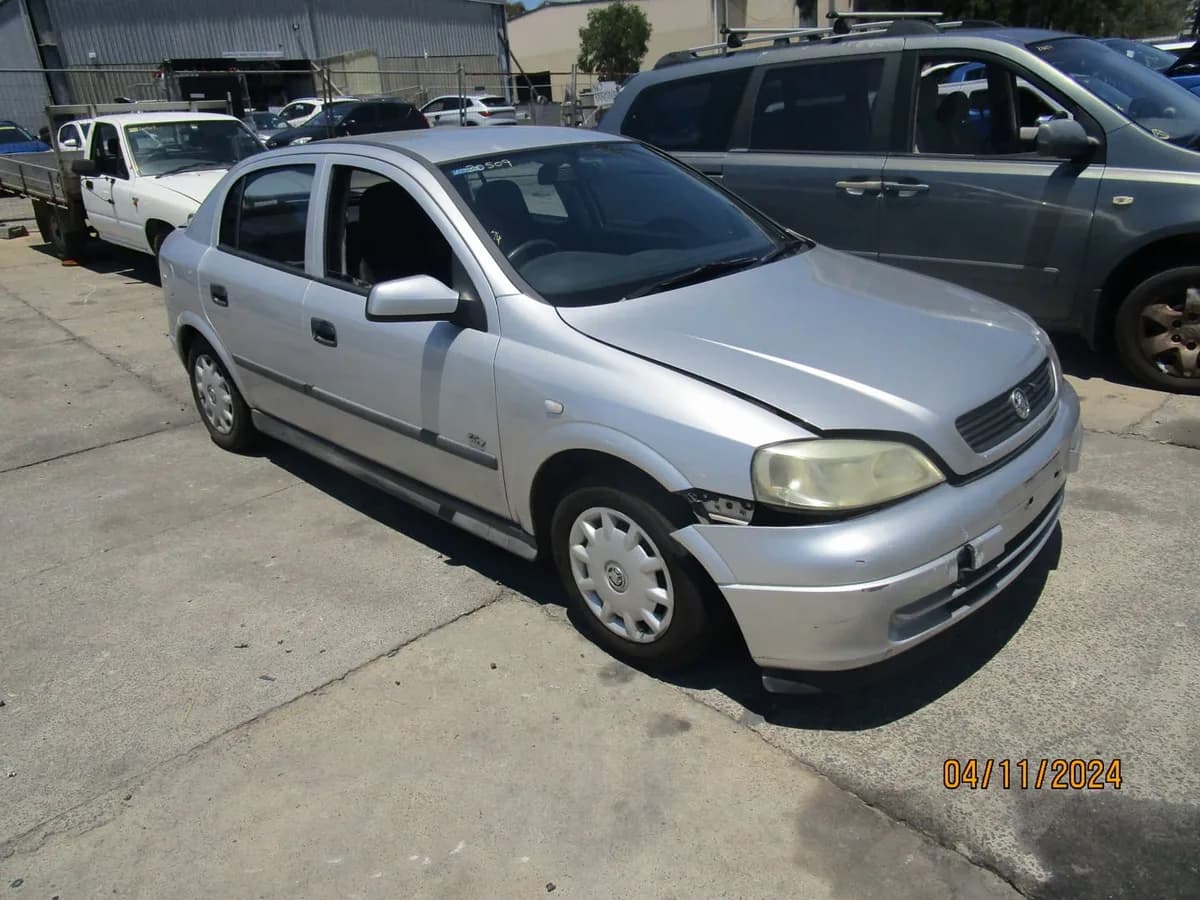2004 Holden Astra at Tingalpa