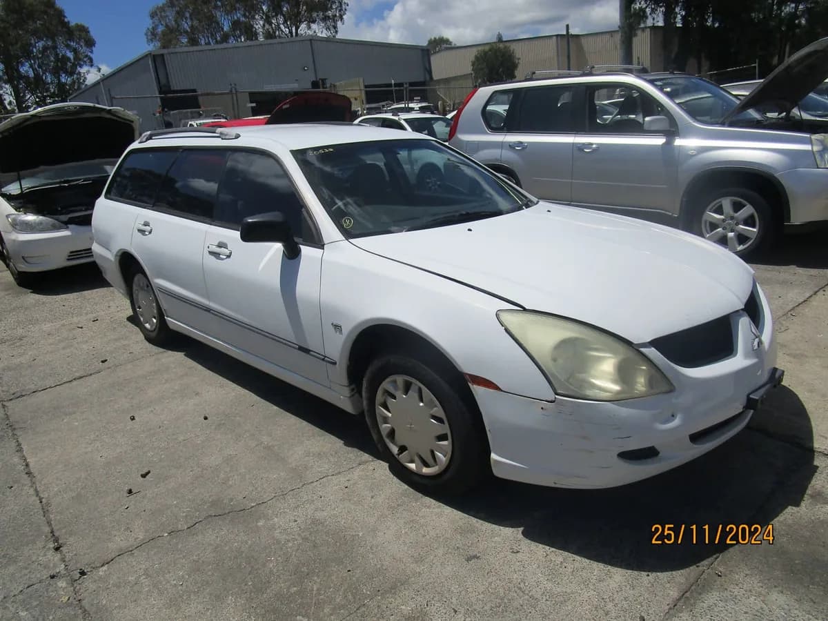 2003 Mitsubishi Magna at Tingalpa
