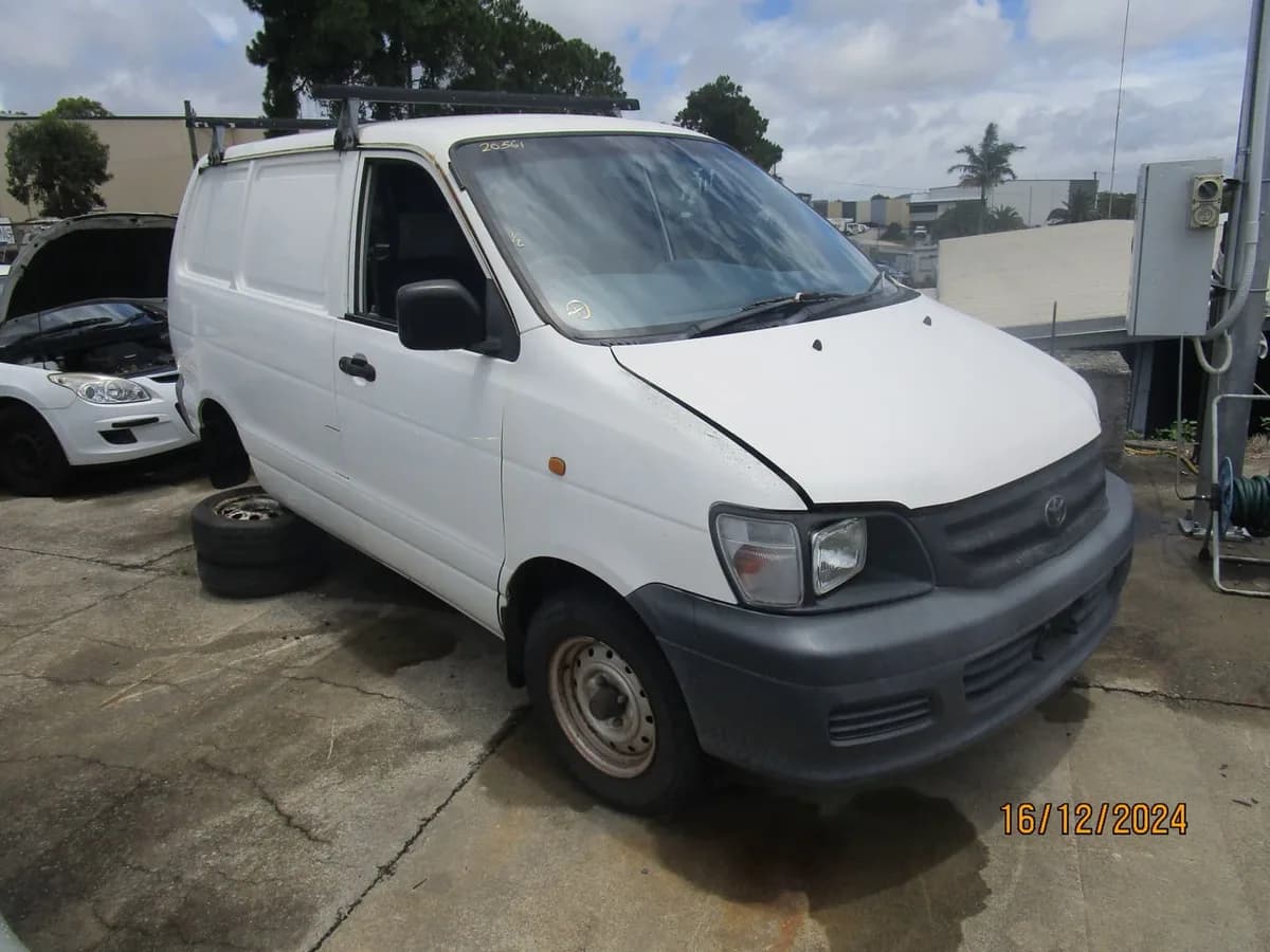 2001 Toyota Liteace at Tingalpa
