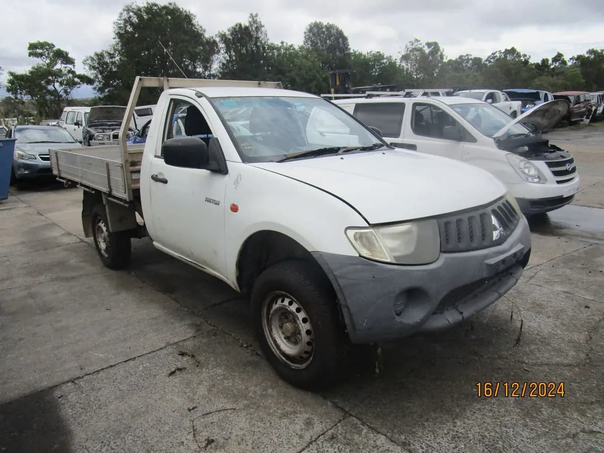2007 Mitsubishi Triton at Tingalpa