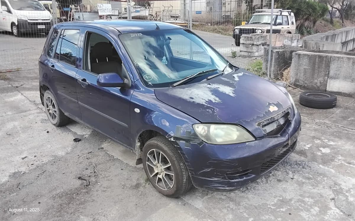 2004 Mazda 2 at Tingalpa