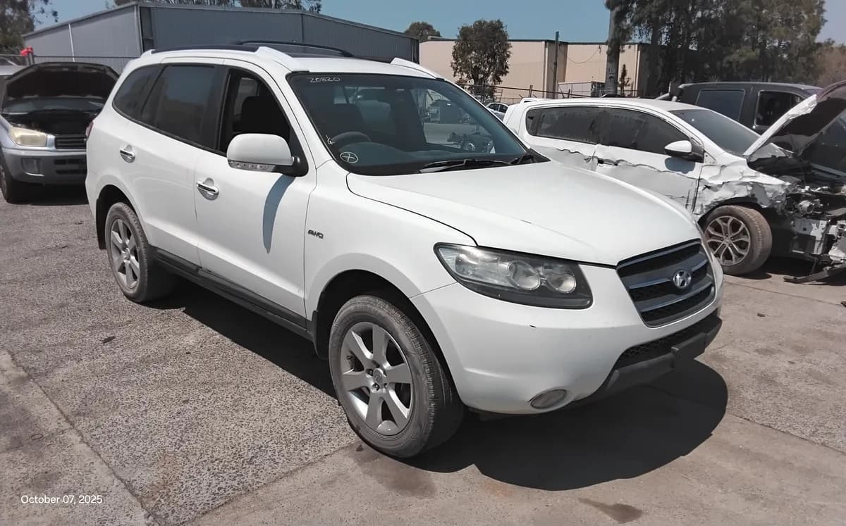 2009 Hyundai Santa Fe at Tingalpa