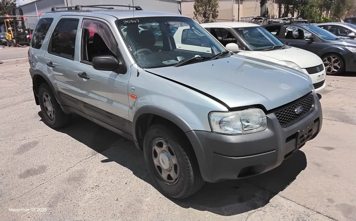 2005 Ford Escape at Tingalpa