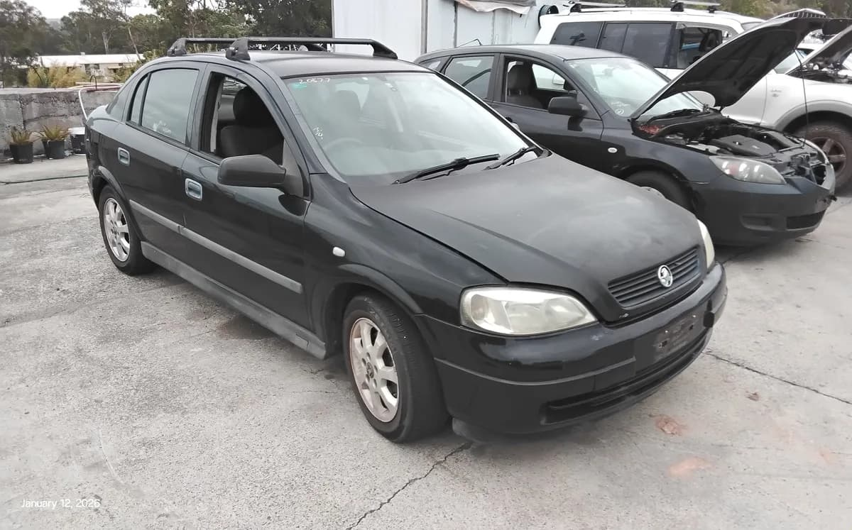 2005 Holden Astra at Tingalpa