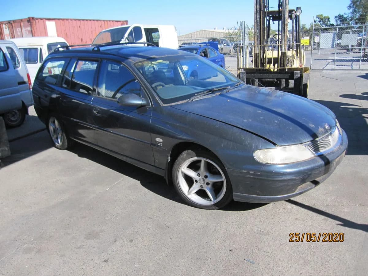 2001 Holden Commodore at Tingalpa