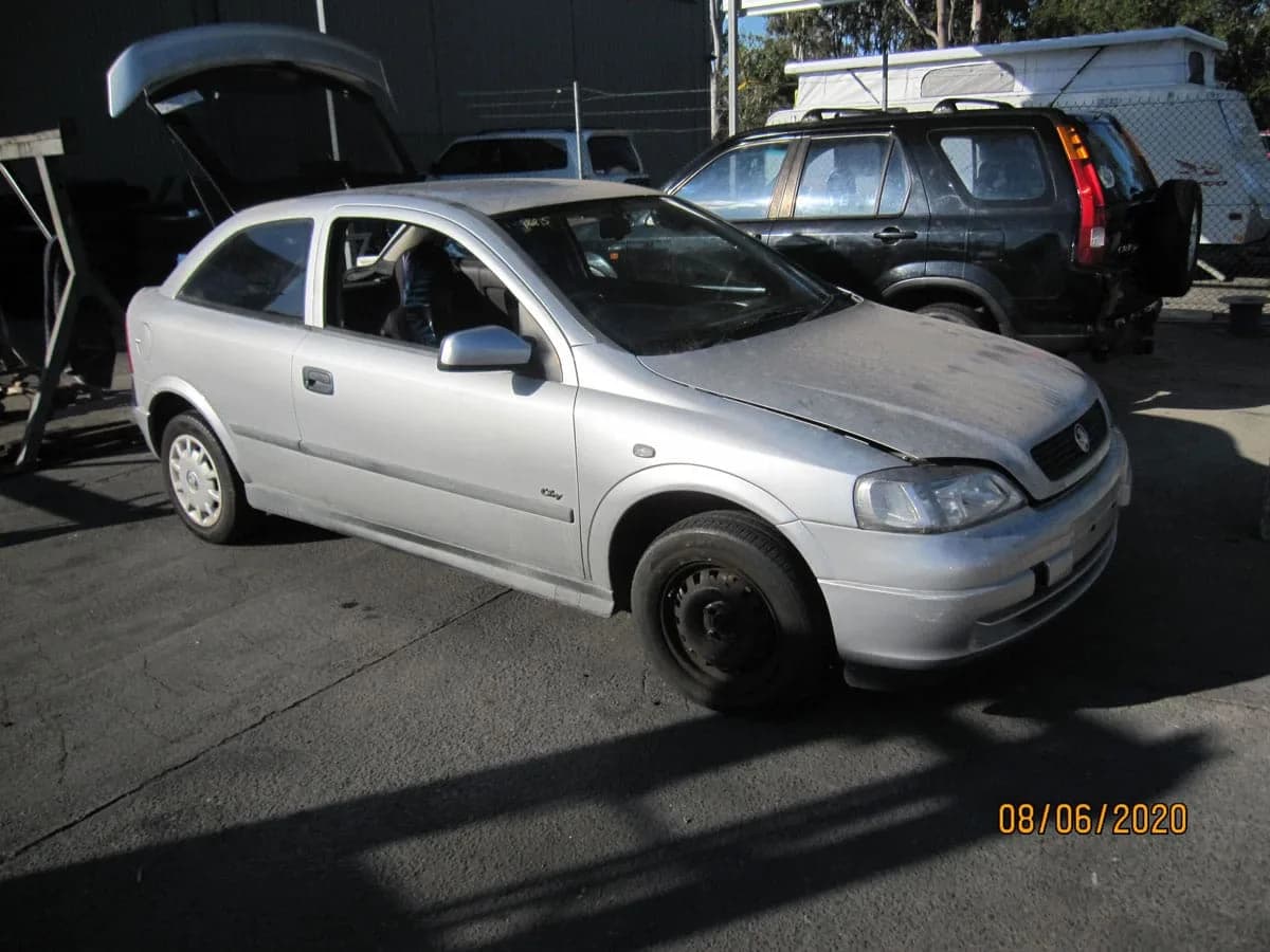2002 Holden Astra at Tingalpa