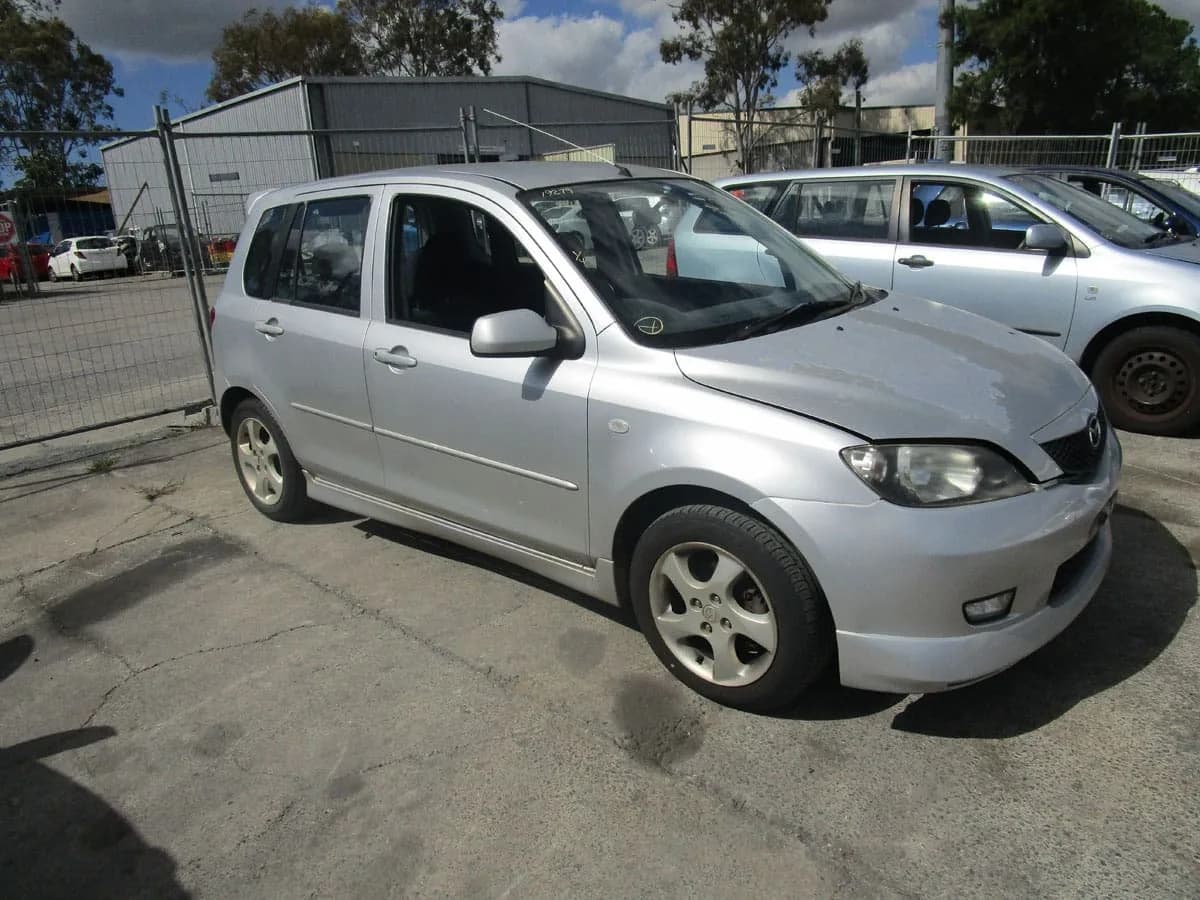 2004 Mazda 2 at Tingalpa