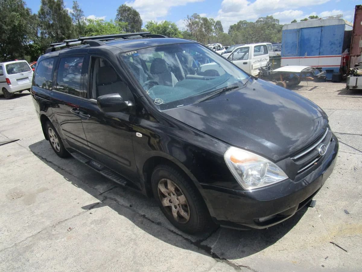 2009 Kia Carnival at Tingalpa