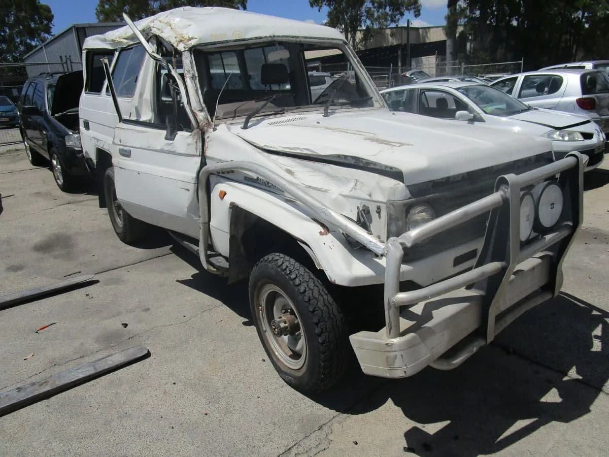 1999 Toyota Landcruiser Troop Carrier – Vn P19833 at Tingalpa