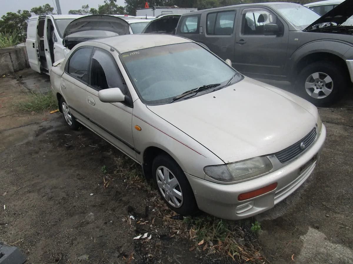 1995 Mazda 323 at Tingalpa