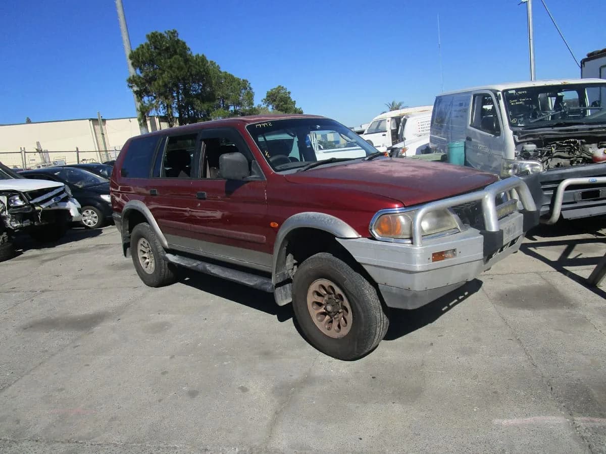 2001 Mitsubishi Challenger at Tingalpa