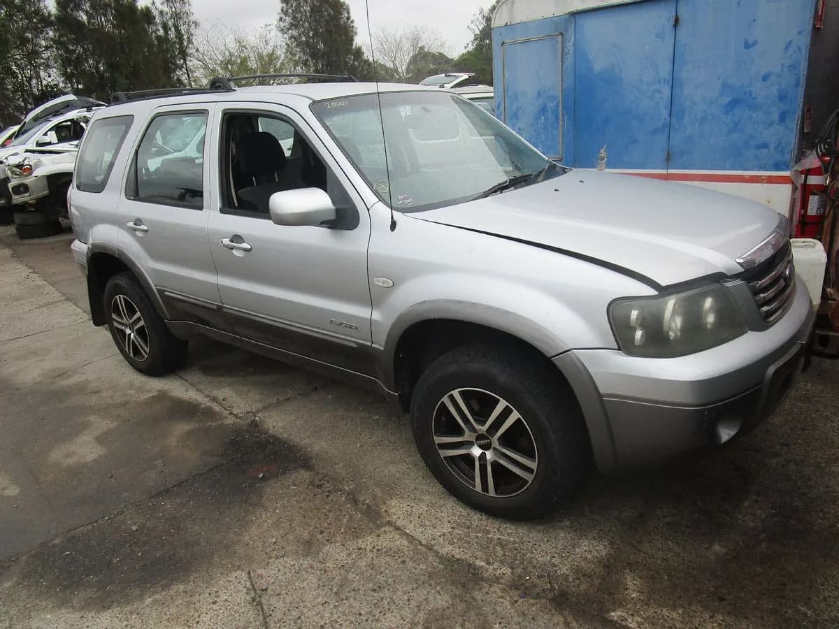 2007 Ford Escape at Tingalpa