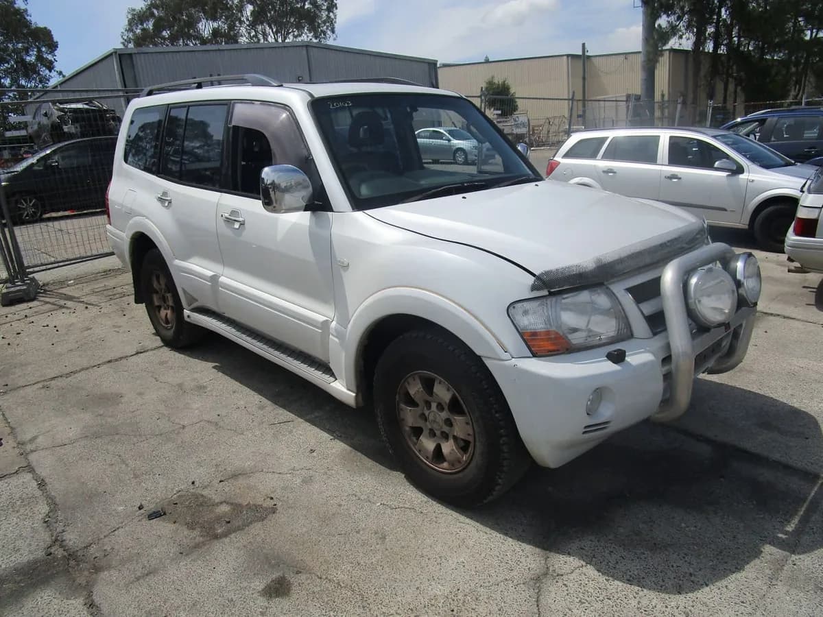 2003 Mitsubishi Pajero at Tingalpa
