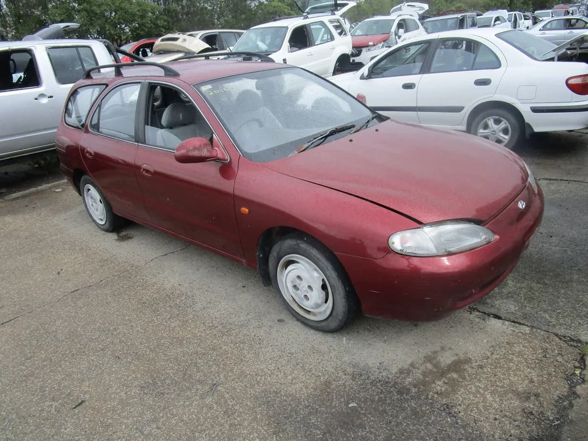 1997 Hyundai Hyunda Lantra at Tingalpa
