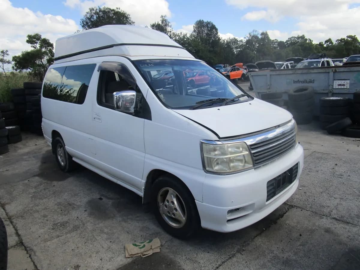 Nissan Elgrand at Tingalpa