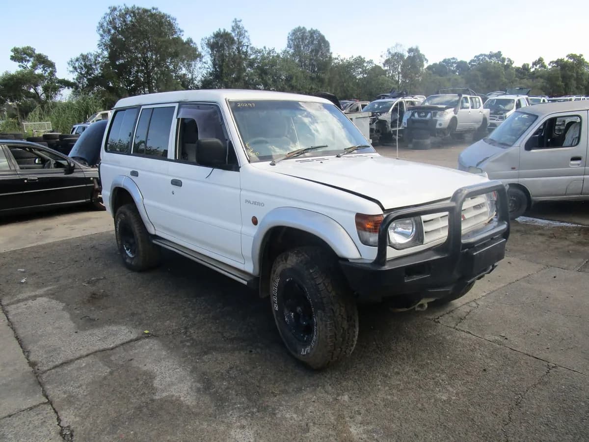 1999 Mitsubishi Pajero at Tingalpa