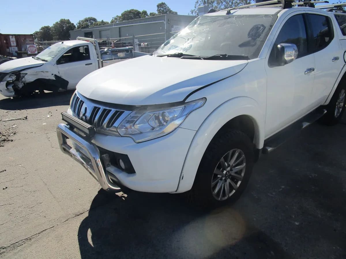 2015 Mitsubishi Triton – Vn P20354 at Tingalpa