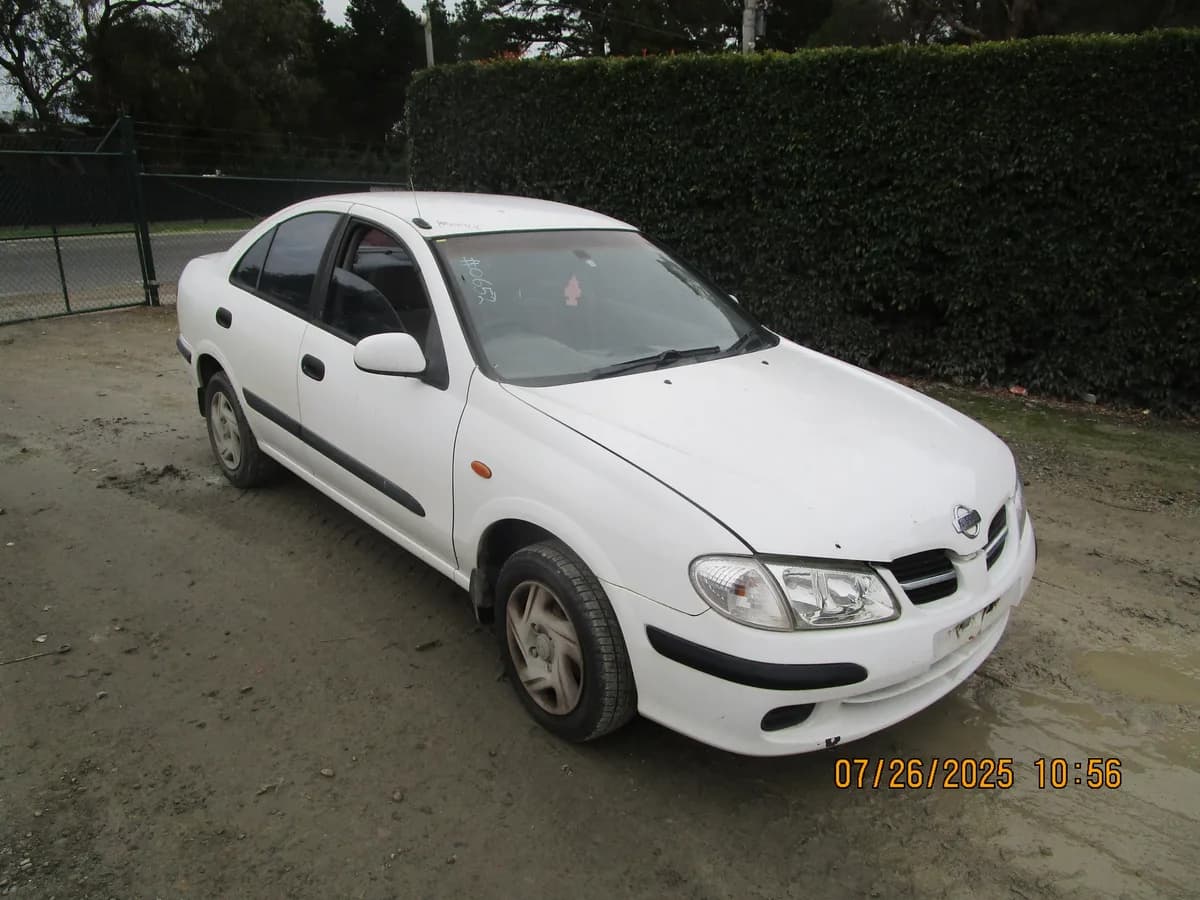 2000 Nissan Pulsar N16 at Langwarrin South