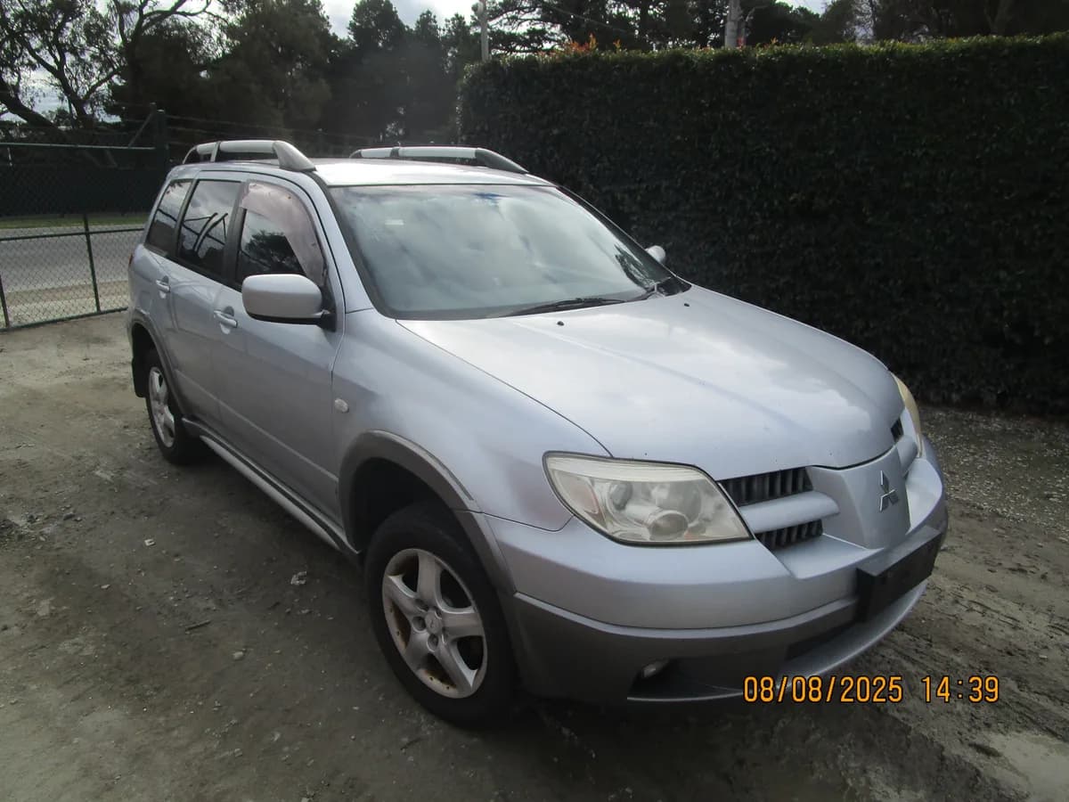 2004 Mitsubishi Outlander at Langwarrin South