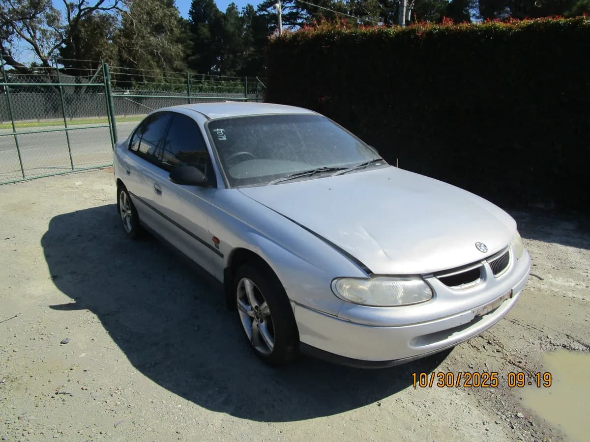 1999 Holden Commodore VT at Langwarrin South