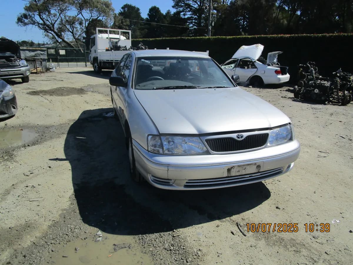 2001 Toyota Avalon at Langwarrin South