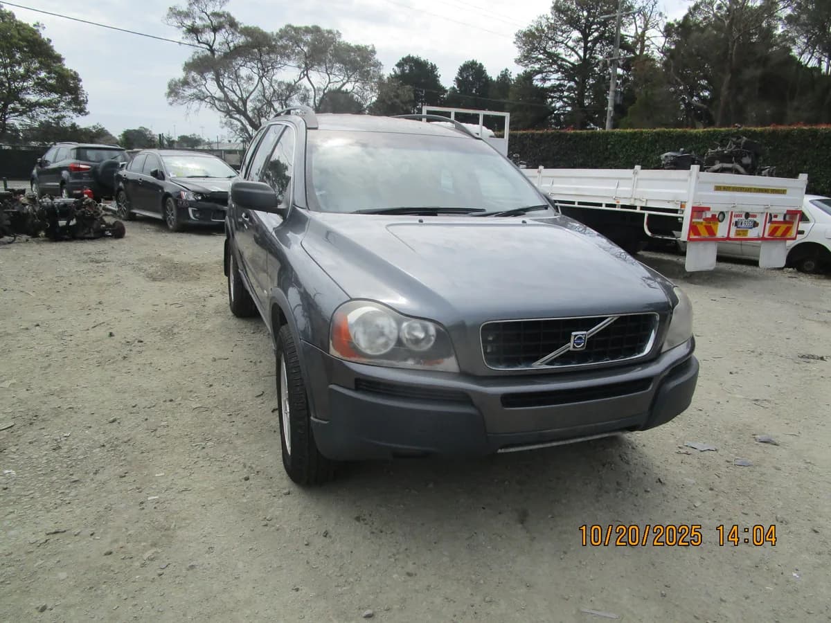2006 Volvo Xc90 at Langwarrin South