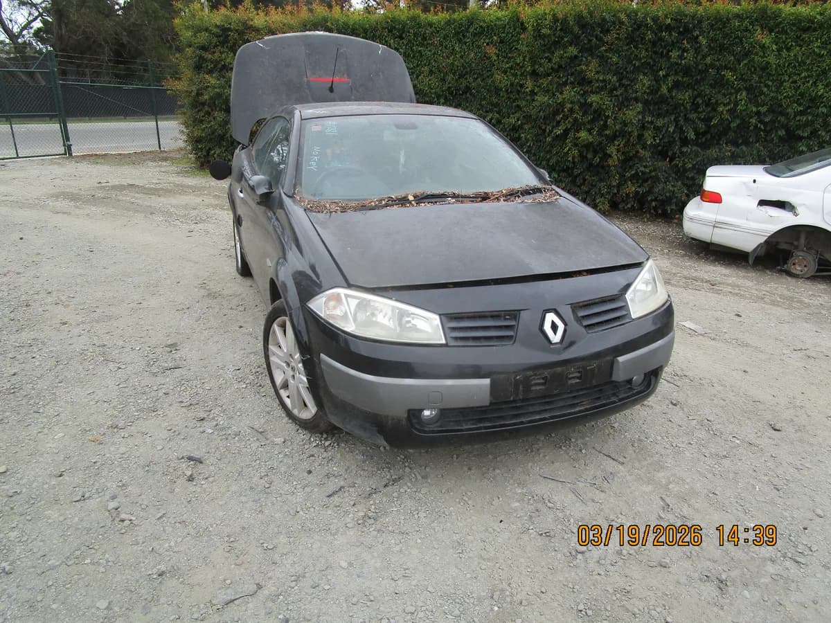 2004 Renault Megane at Langwarrin South