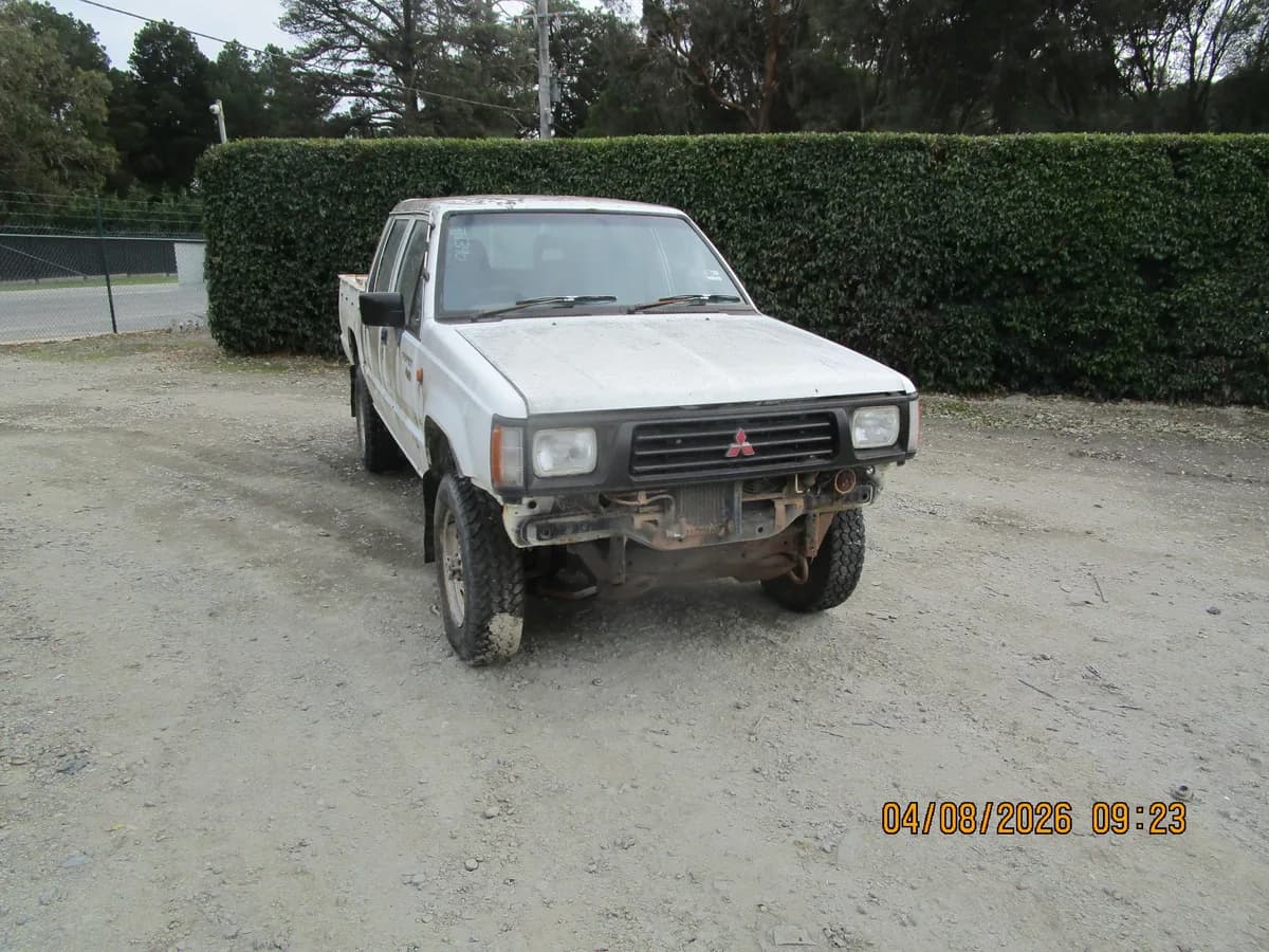 1996 Mitsubishi Triton at Langwarrin South
