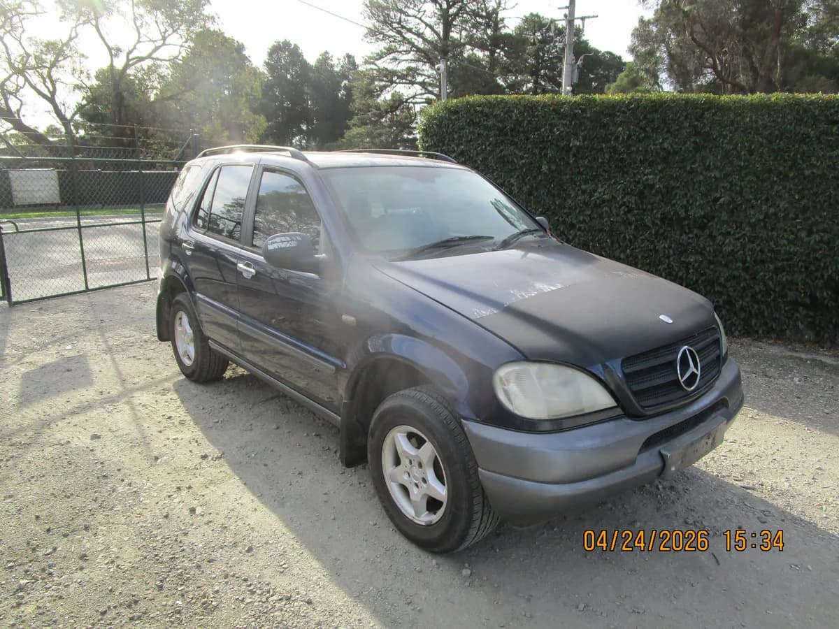 2001 Mercedes-Benz 320 at Langwarrin South