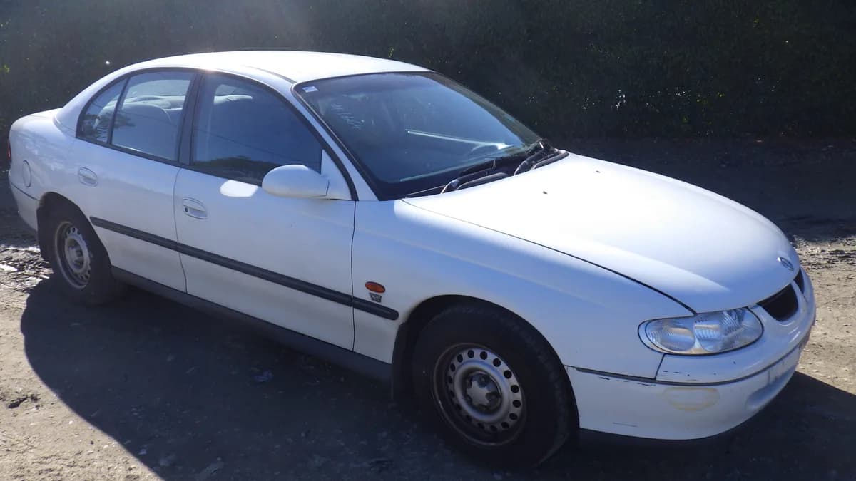 1997 Holden Commodore VT at Langwarrin South