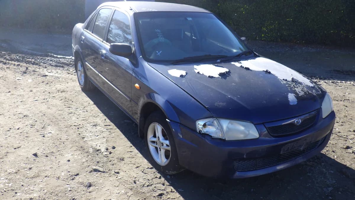 2000 Mazda 323 at Langwarrin South