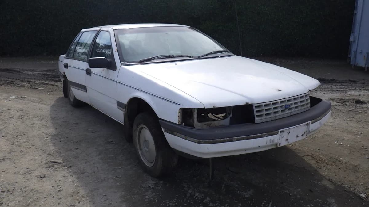 1998 Ford Fairlane at Langwarrin South