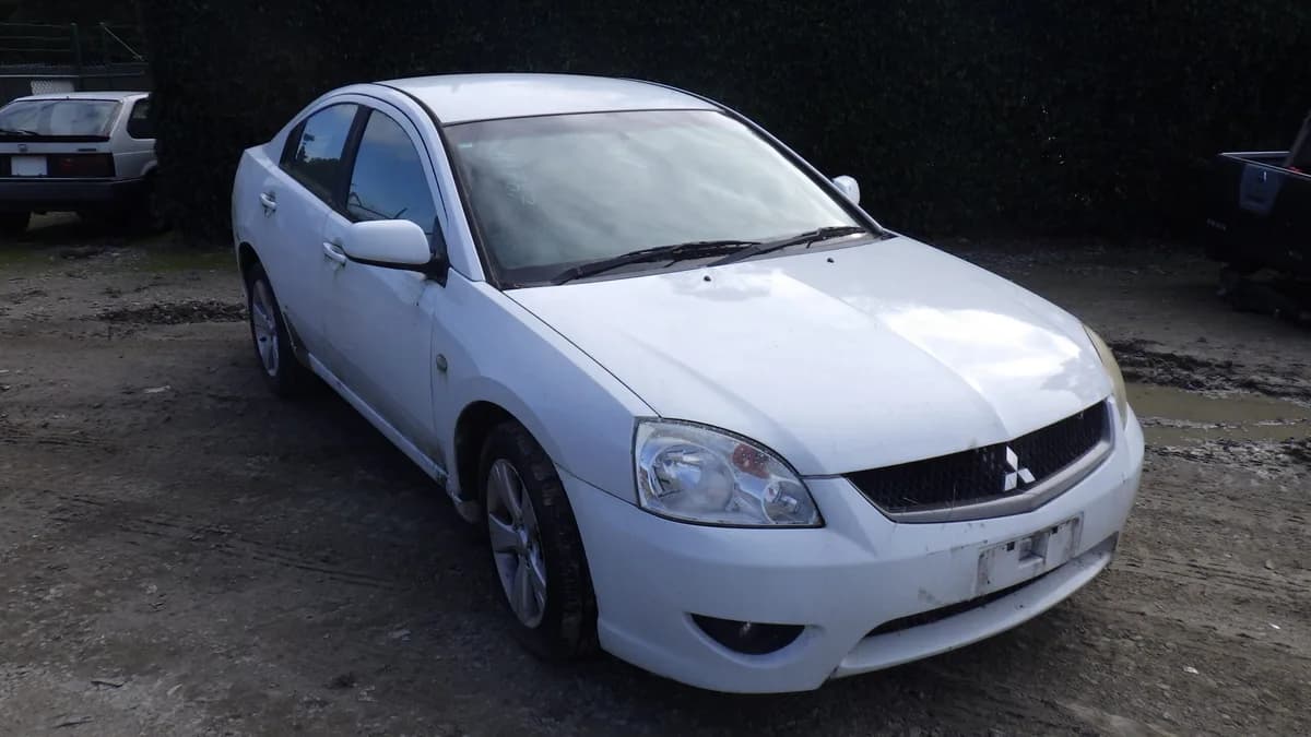 2007 Mitsubishi 380 at Langwarrin South