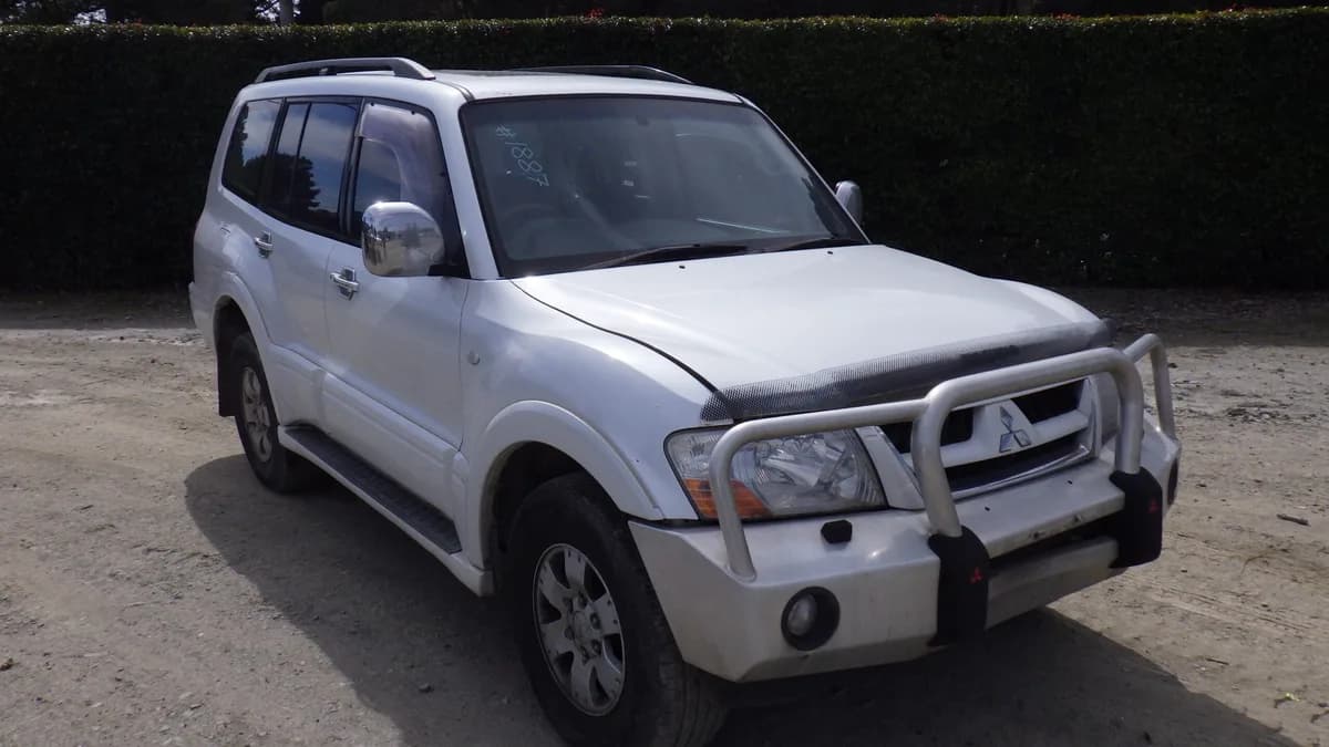 2002 Mitsubishi Pajero at Langwarrin South