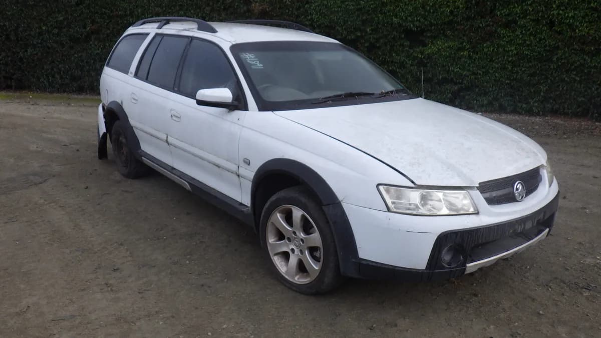 2006 Holden Adventra at Langwarrin South
