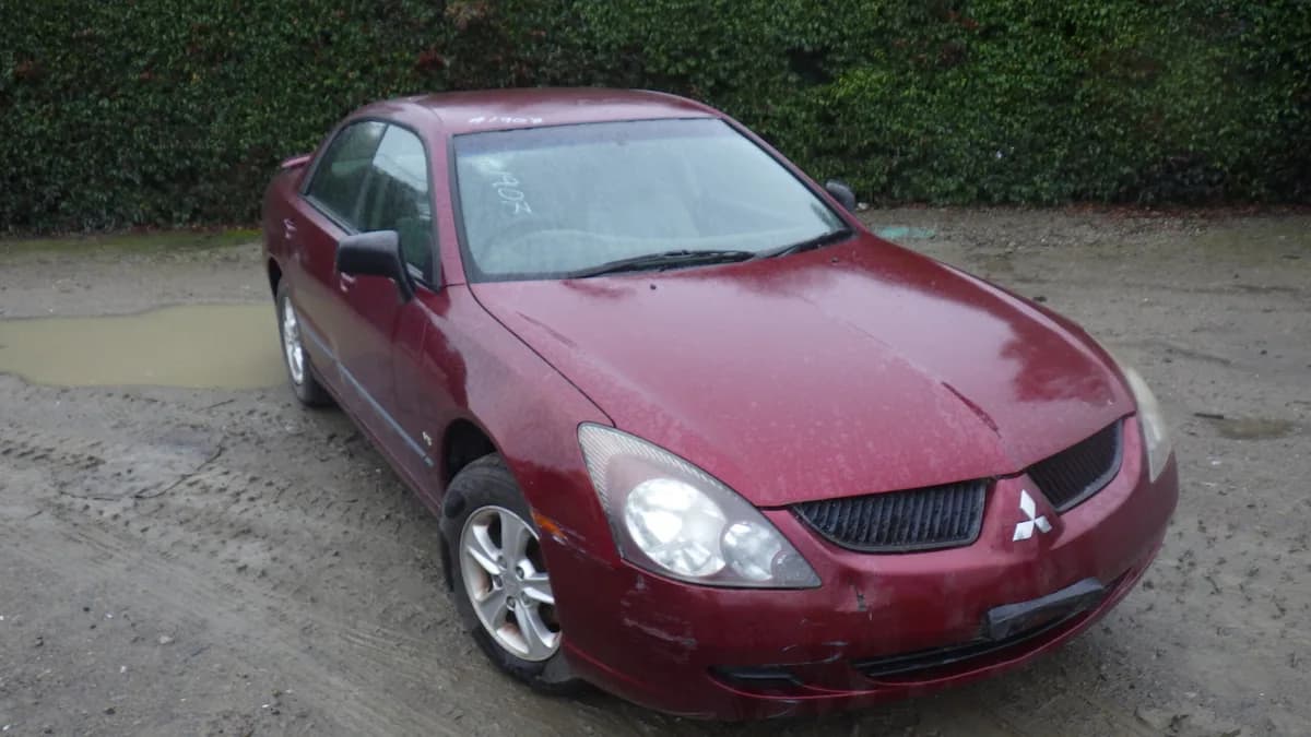 2005 Mitsubishi Magna at Langwarrin South