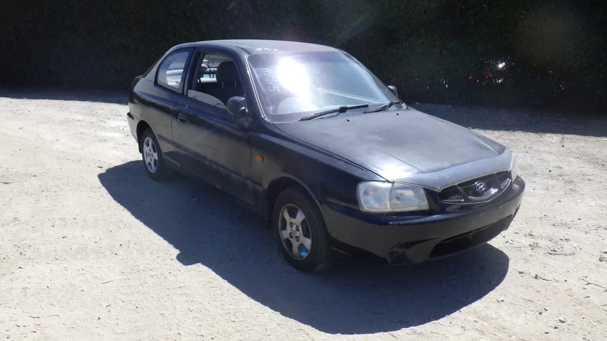2000 Hyundai Accent at Langwarrin South