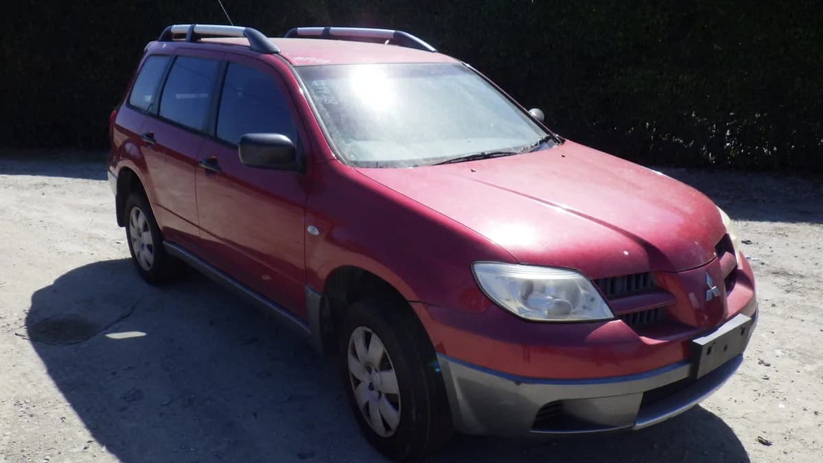 2004 Mitsubishi Outlander at Langwarrin South