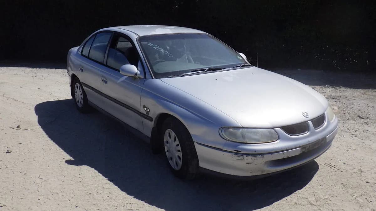 1998 Holden Commodore VT at Langwarrin South