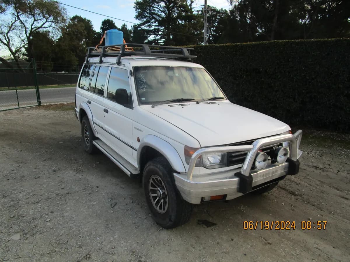 1991 Mitsubishi Pajero at Langwarrin South