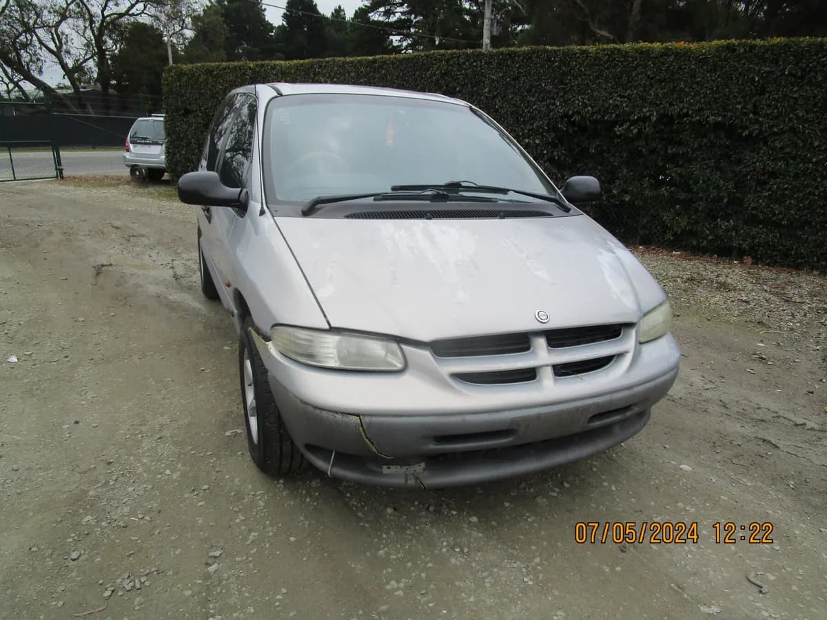 2000 Chrysler Voyager at Langwarrin South