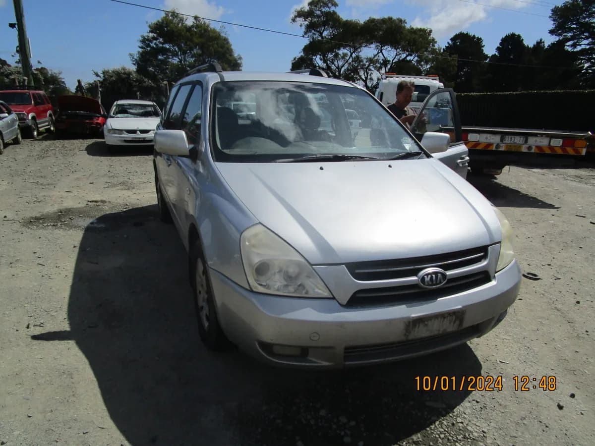 2006 Kia Carnival at Langwarrin South