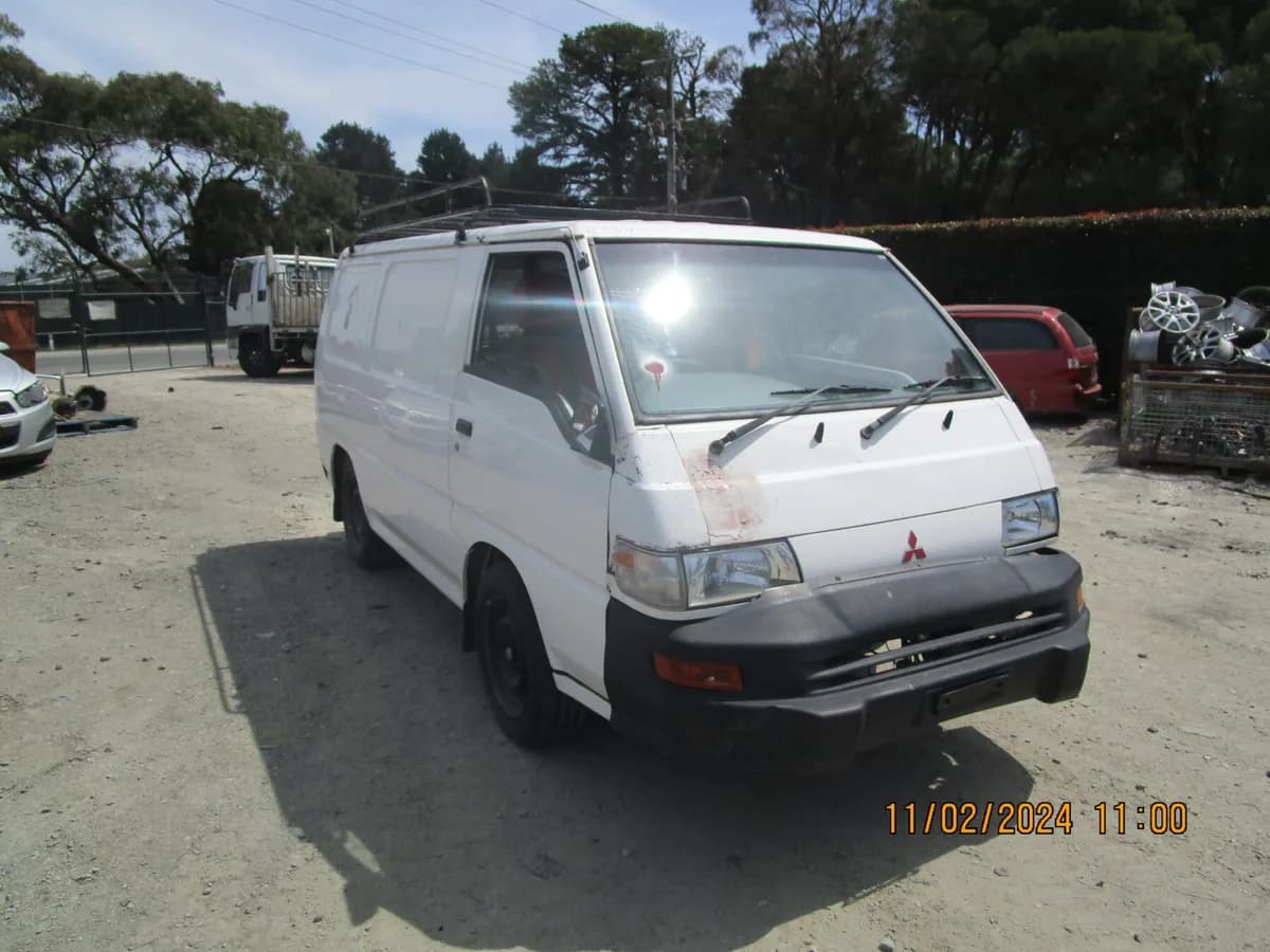2003 Mitsubishi Express at Langwarrin South