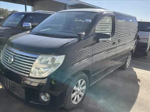 2008 Nissan Elgrand E51 (2002-2010) at Dandenong