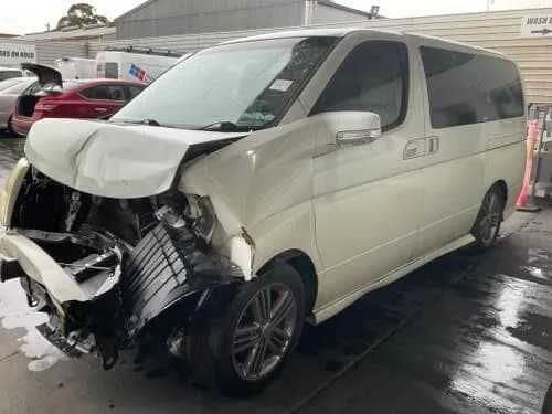 2005 Nissan Elgrand E51 (2002-2010) at Dandenong
