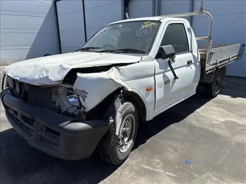 2000 Mitsubishi Triton MK (1996-2006) at Geelong