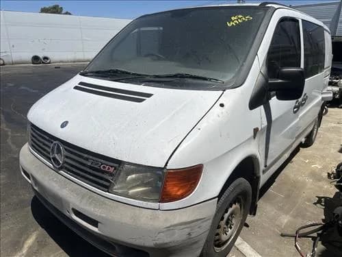 2003 Mercedes-Benz Vito Gen1 (1996-2004) at Geelong