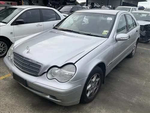 2001 Mercedes-Benz Kompressor C200 at Ringwood