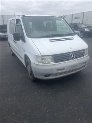 2002 Mercedes-Benz Vito Gen1 (1996-2004) at Geelong